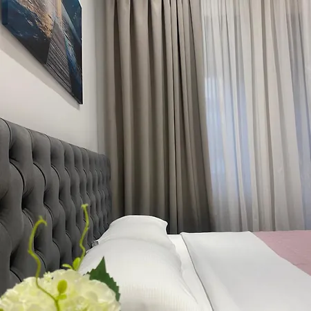 Panto 여관 티라나